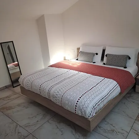 House Canzo