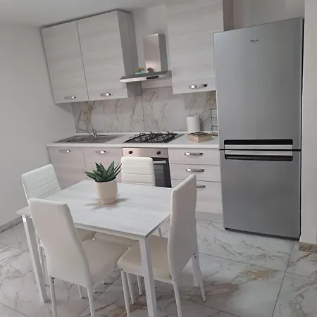 House Nyaraló Canzo